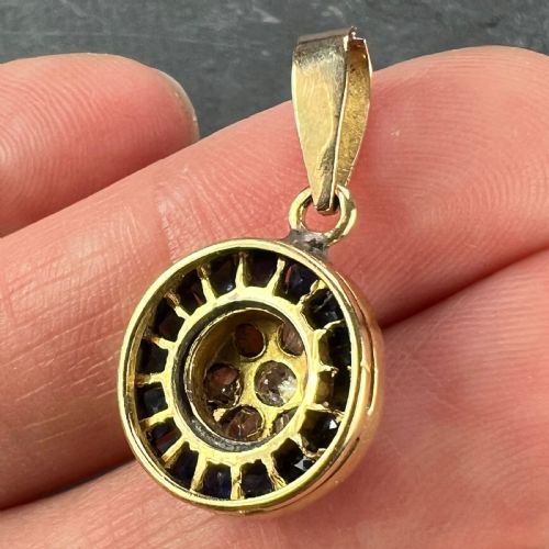 FRENCH SAPPHIRE DIAMOND 18K YELLOW GOLD TARGET CHARM PENDANT - ADDITIONAL PHOTO 8