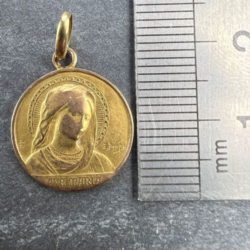 FRENCH DROPSY VIRGIN MARY AVE MARIA 18K YELLOW GOLD CHARM PENDANT - ADDITIONAL PHOTO 8