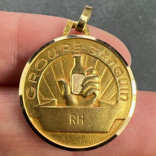 FRENCH BLOOD GROUP TYPE MEDICAL 18K YELLOW GOLD CHARM MEDAL PENDANT - ADDITIONAL PHOTO 4