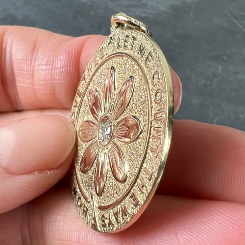 MERRIN LET ME COUNT THE WAYS DAISY 14K YELLOW GOLD DIAMOND LOVE PENDANT - ADDITIONAL PHOTO 5