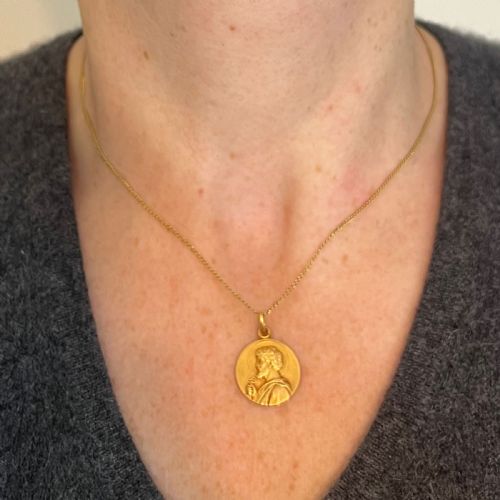 FRENCH SAINT PETER 18K YELLOW GOLD CHARM PENDANT MEDAL - ADDITIONAL PHOTO 3