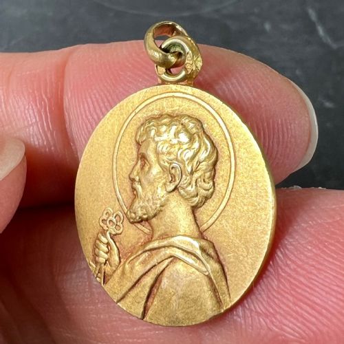 FRENCH SAINT PETER 18K YELLOW GOLD CHARM PENDANT MEDAL - ADDITIONAL PHOTO 5