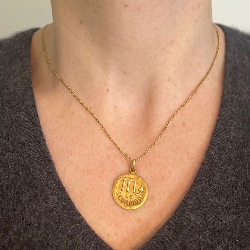 BECKER FRENCH ZODIAC SCORPIO STARSIGN 18K YELLOW GOLD CHARM PENDANT - ADDITIONAL PHOTO 3
