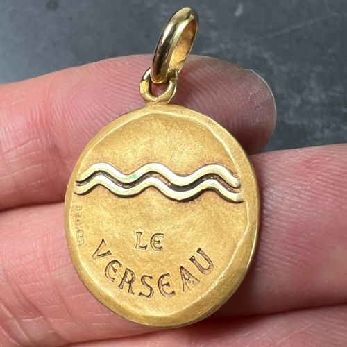 BECKER FRENCH ZODIAC AQUARIUS STARSIGN 18K YELLOW GOLD CHARM PENDANT - ADDITIONAL PHOTO 4