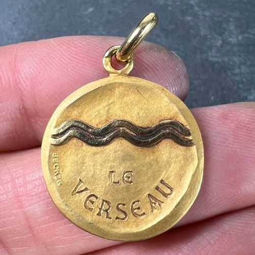 BECKER FRENCH ZODIAC AQUARIUS STARSIGN 18K YELLOW GOLD CHARM PENDANT - ADDITIONAL PHOTO 5