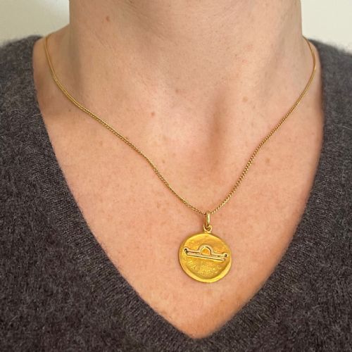 BECKER FRENCH ZODIAC LIBRA STARSIGN 18K YELLOW GOLD CHARM PENDANT - ADDITIONAL PHOTO 3
