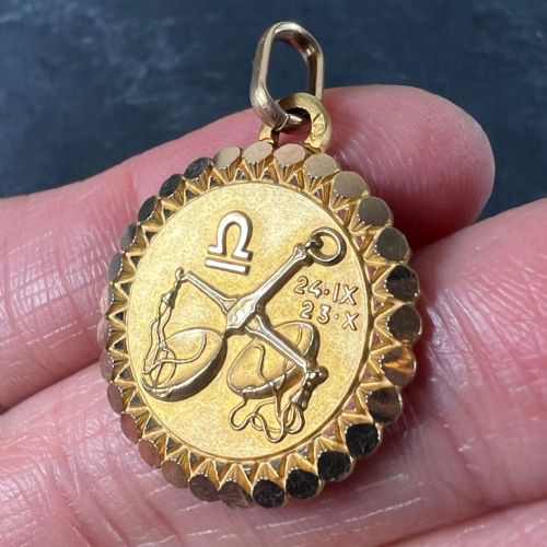 FRENCH PERROUD LARGE LIBRA ZODIAC STARSIGN 18K YELLOW GOLD CHARM PENDANT - ADDITIONAL PHOTO 5