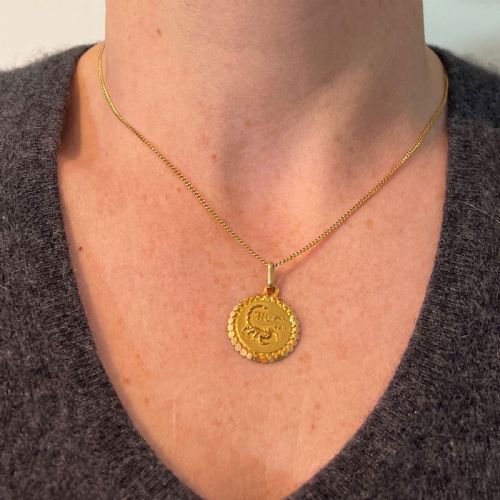 FRENCH PERROUD LARGE SCORPIO ZODIAC STARSIGN 18K YELLOW GOLD CHARM PENDANT - ADDITIONAL PHOTO 3