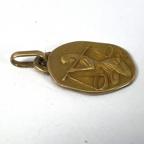 VINTAGE FRENCH PERROUD LIBRA ZODIAC 18K YELLOW GOLD MEDAL PENDANT - ADDITIONAL PHOTO 13