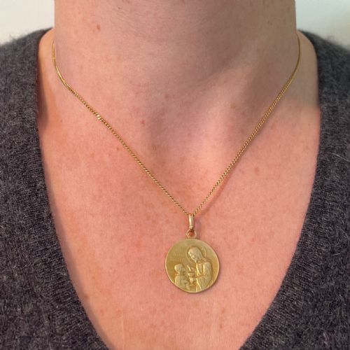 FRENCH RELIGIOUS JESUS CHRIST HOLY COMMUNION 18K YELLOW GOLD MEDAL PENDANT - ADDITIONAL PHOTO 3