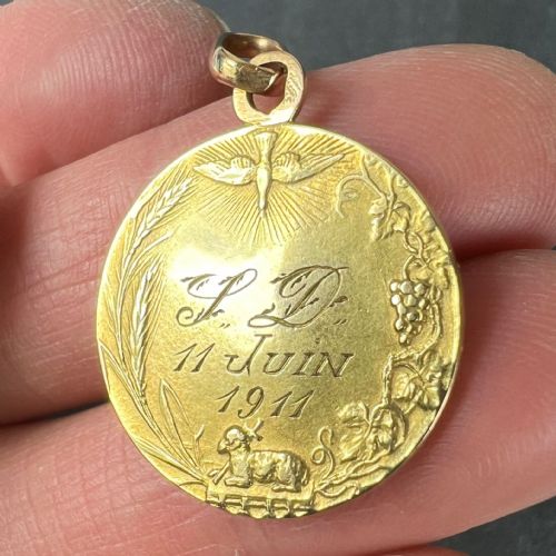 FRENCH RELIGIOUS JESUS CHRIST HOLY COMMUNION 18K YELLOW GOLD MEDAL PENDANT - ADDITIONAL PHOTO 7
