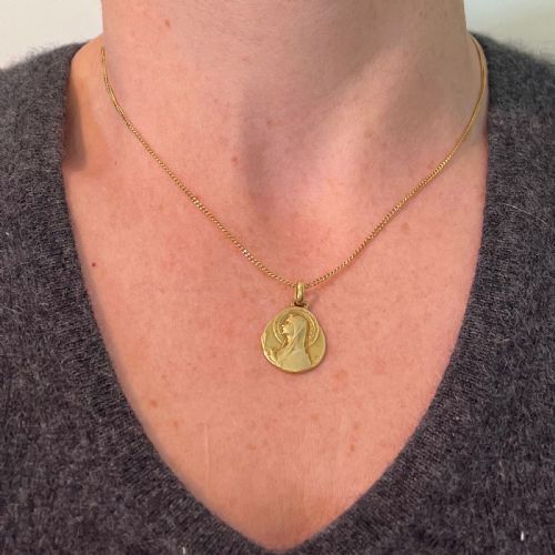 FRENCH EMILE DROPSY VIRGIN MARY 18K YELLOW GOLD MEDAL PENDANT - ADDITIONAL PHOTO 3