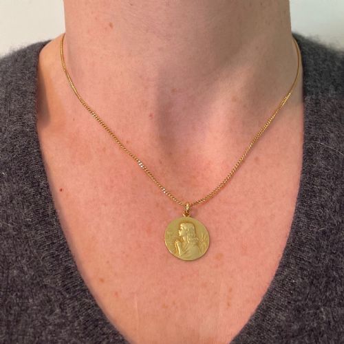 FRENCH 18K YELLOW GOLD RASUMNY FIRST COMMUNION WINE AND WHEAT HARVEST MEDAL PENDANT - ADDITIONAL PHOTO 3