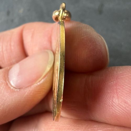FRENCH DROPSY 18K YELLOW GOLD MADONNA AND CHILD ALMA MATER MEDAL PENDANT - ADDITIONAL PHOTO 9