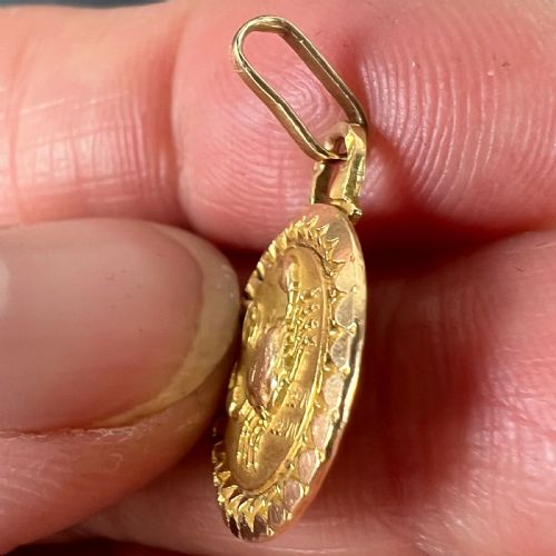 FRENCH CANCER ZODIAC STARSIGN 18K YELLOW GOLD PERROUD CHARM PENDANT - ADDITIONAL PHOTO 5