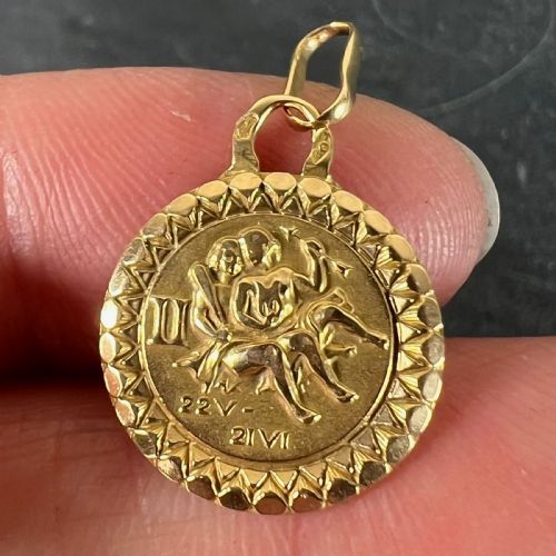 FRENCH GEMINI ZODIAC STARSIGN 18K YELLOW GOLD PERROUD CHARM PENDANT - ADDITIONAL PHOTO 5