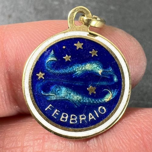 VINTAGE PISCES STARSIGN ZODIAC 18K YELLOW GOLD ENAMEL CHARM MEDAL PENDANT - ADDITIONAL PHOTO 4