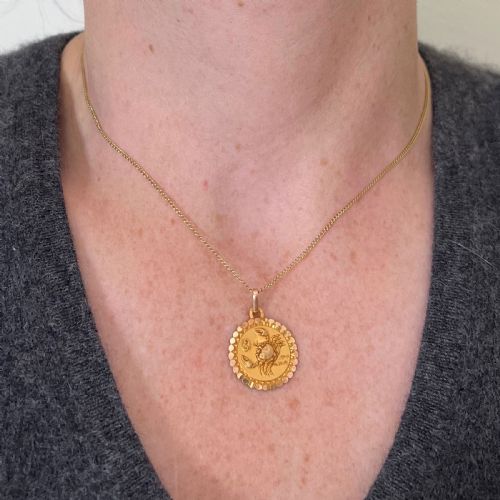 FRENCH PERROUD LARGE CANCER ZODIAC STARSIGN 18K YELLOW GOLD CHARM PENDANT - ADDITIONAL PHOTO 3