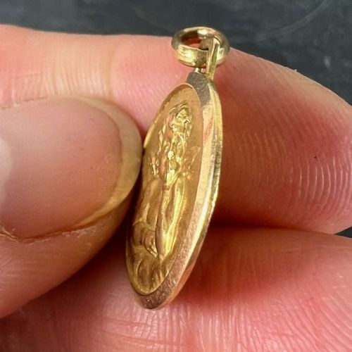 VINTAGE FRENCH RAPHAELS CHERUB 18K YELLOW GOLD MEDAL PENDANT - ADDITIONAL PHOTO 7