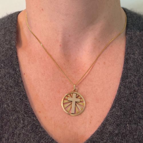 VINTAGE FRENCH 18K YELLOW GOLD CROSS RADIATING SUNBURST MEDAL PENDANT - ADDITIONAL PHOTO 3