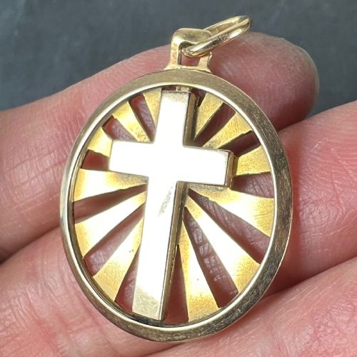 VINTAGE FRENCH 18K YELLOW GOLD CROSS RADIATING SUNBURST MEDAL PENDANT - ADDITIONAL PHOTO 6