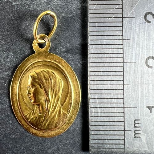 FRENCH MAZZONI 18K YELLOW GOLD VIRGIN MARY OVAL MEDAL PENDANT - ADDITIONAL PHOTO 8