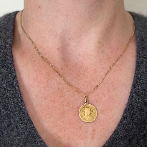 ANTIQUE FRENCH VIRGIN MARY 18K YELLOW GOLD MEDAL PENDANT - ADDITIONAL PHOTO 3