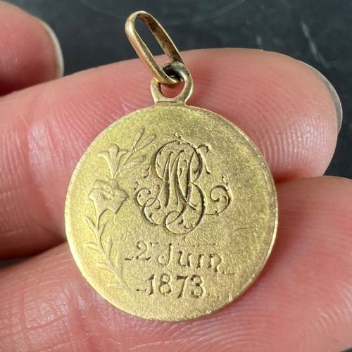 ANTIQUE FRENCH VIRGIN MARY 18K YELLOW GOLD MEDAL PENDANT - ADDITIONAL PHOTO 7