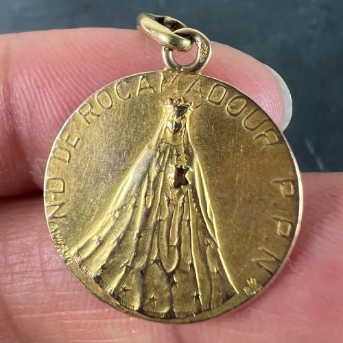 FRENCH NOTRE DAME DE ROCAMADOUR VIRGIN MARY 18 KARAT YELLOW GOLD MEDAL CHARM - ADDITIONAL PHOTO 4