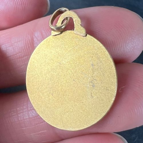 VINTAGE FRENCH SAINT ISABELLE OF FRANCE 18 KARAT YELLOW GOLD MEDAL CHARM PENDANT - ADDITIONAL PHOTO 7