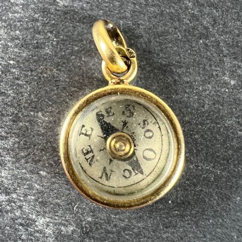VINTAGE FRENCH 18K YELLOW GOLD COMPASS CHARM PENDANT - ADDITIONAL PHOTO 1