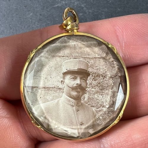 ANTIQUE FRENCH 18K YELLOW GOLD FACETED GLASS PHOTO PENDANT LOCKET - ADDITIONAL PHOTO 8