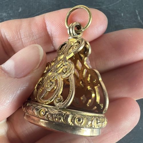 LARGE ANTIQUE VICTORIAN CARNELIAN 9K YELLOW GOLD CHARM PENDANT FOB SEAL - ADDITIONAL PHOTO 6