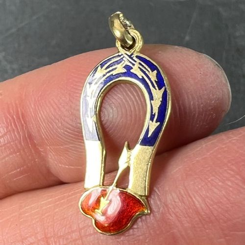 FRENCH ART DECO LOVE MAGNET 18K YELLOW GOLD ENAMEL CHARM PENDANT - ADDITIONAL PHOTO 6