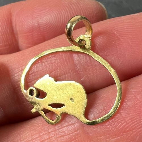 VINTAGE MOUSE BLUE SAPPHIRE 18K YELLOW GOLD CHARM PENDANT - ADDITIONAL PHOTO 7
