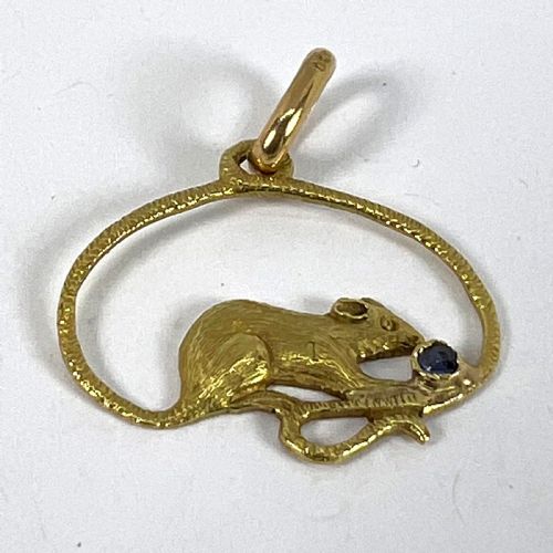 VINTAGE MOUSE BLUE SAPPHIRE 18K YELLOW GOLD CHARM PENDANT - ADDITIONAL PHOTO 12