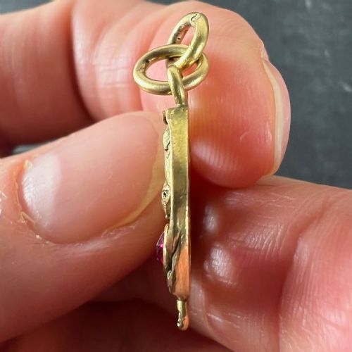 FRENCH ART NOUVEAU GRIFFON CHIMERA 18 KARAT YELLOW GOLD RUBY CHARM PENDANT - ADDITIONAL PHOTO 7