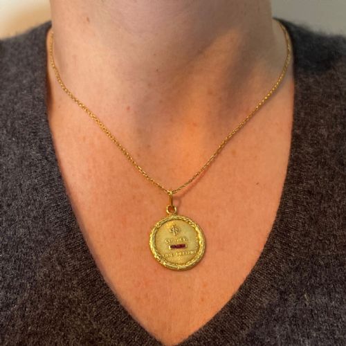 AUGIS FRENCH PLUS HIER RUBY DIAMOND 18K YELLOW GOLD LOVE CHARM PENDANT - ADDITIONAL PHOTO 3