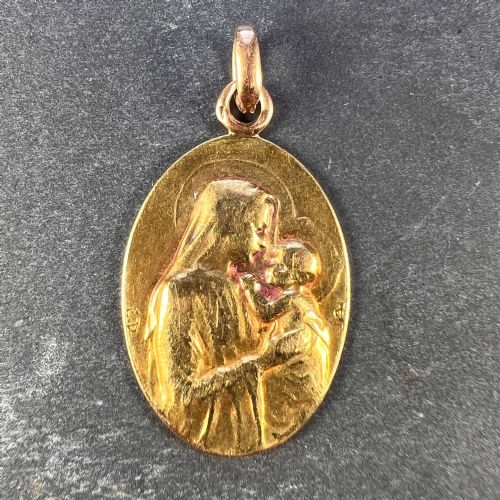 FRENCH DROPSY MADONNA AND CHILD 18K YELLOW GOLD CHARM PENDANT - ADDITIONAL PHOTO 1