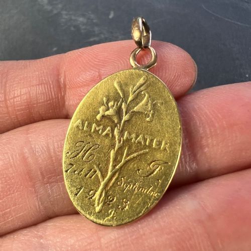 FRENCH DROPSY MADONNA AND CHILD 18K YELLOW GOLD CHARM PENDANT - ADDITIONAL PHOTO 7