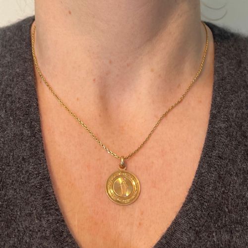 ANTIQUE FRENCH ENGRAVED VIRGIN MARY 18K ROSE GOLD RELIGIOUS MEDAL PENDANT - ADDITIONAL PHOTO 3