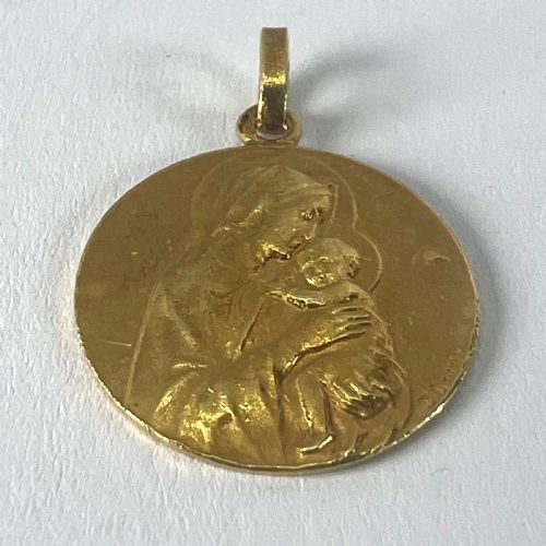 FRENCH DROPSY MADONNA AND CHILD 18K YELLOW GOLD RELIGIOUS MEDAL PENDANT - ADDITIONAL PHOTO 14