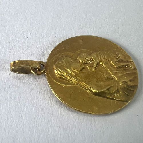 FRENCH DROPSY MADONNA AND CHILD 18K YELLOW GOLD RELIGIOUS MEDAL PENDANT - ADDITIONAL PHOTO 16