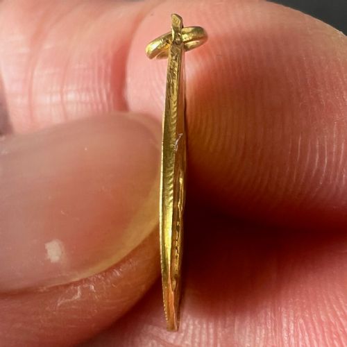 FRENCH VIRGIN MARY NOTRE DAME OF LOURDES 18K YELLOW GOLD CHARM PENDANT - ADDITIONAL PHOTO 7