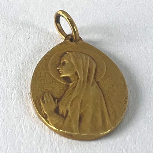 FRENCH VIRGIN MARY NOTRE DAME OF LOURDES 18K YELLOW GOLD CHARM PENDANT - ADDITIONAL PHOTO 14