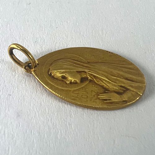 FRENCH VIRGIN MARY NOTRE DAME OF LOURDES 18K YELLOW GOLD CHARM PENDANT - ADDITIONAL PHOTO 15