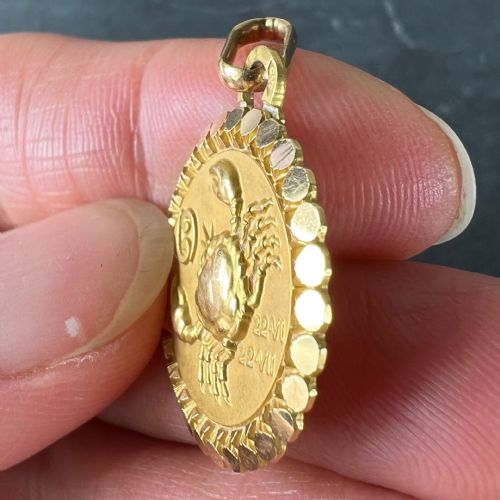 FRENCH PERROUD LARGE CANCER ZODIAC STARSIGN 18K YELLOW GOLD CHARM PENDANT - ADDITIONAL PHOTO 6
