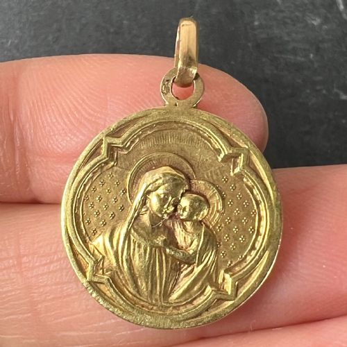 ANTIQUE FRENCH MADONNA AND CHILD 18K YELLOW GOLD RELIGIOUS MEDAL PENDANT - ADDITIONAL PHOTO 4