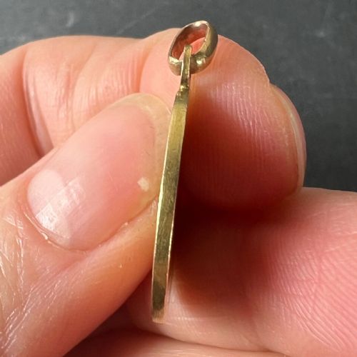 ANTIQUE FRENCH MADONNA AND CHILD 18K YELLOW GOLD RELIGIOUS MEDAL PENDANT - ADDITIONAL PHOTO 7