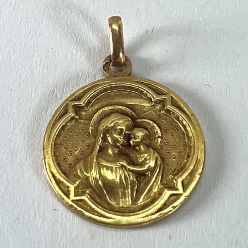 ANTIQUE FRENCH MADONNA AND CHILD 18K YELLOW GOLD RELIGIOUS MEDAL PENDANT - ADDITIONAL PHOTO 12